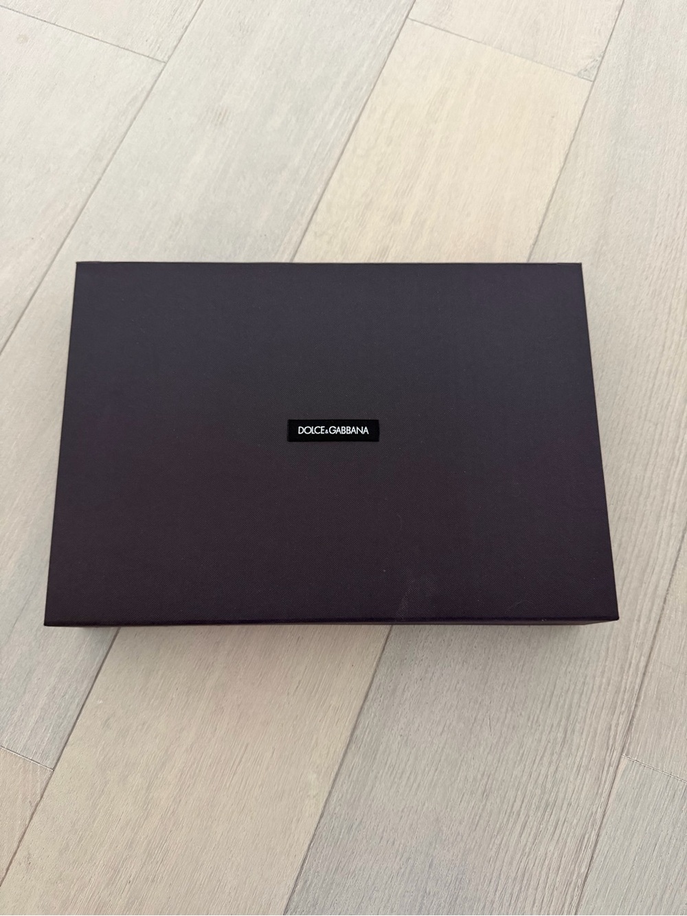 Dolce & Gabbana Matte Black Signature Box
EMPTY BOX ONLY — no product included